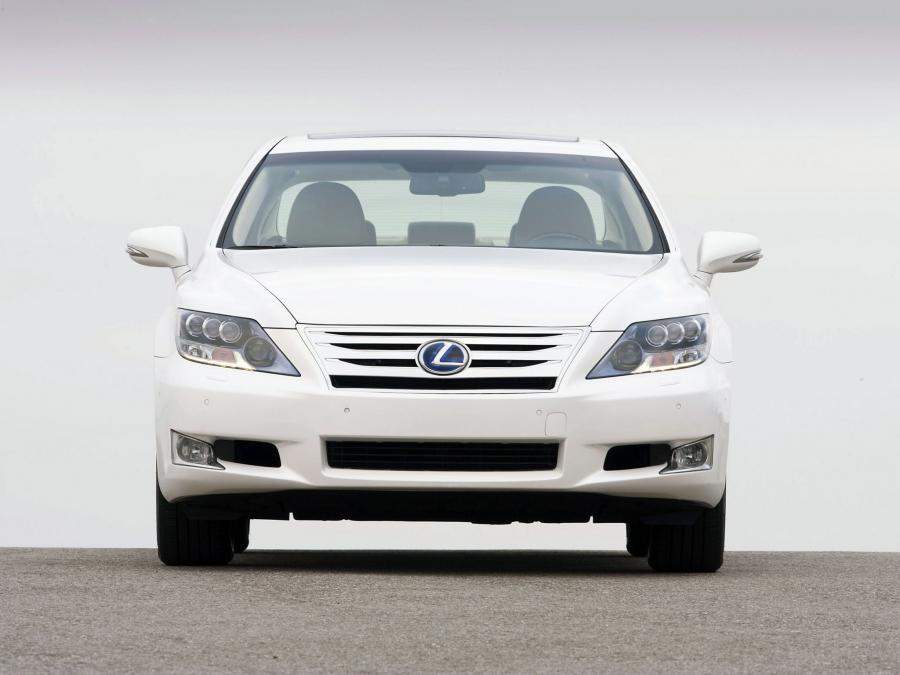  Lexus LS600h L 2009 года  (фото 3 из 16)